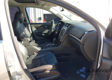 2015 GMC Acadia z USA, uszkodzony, nr VIN 1GKKRTKD8FJ299986